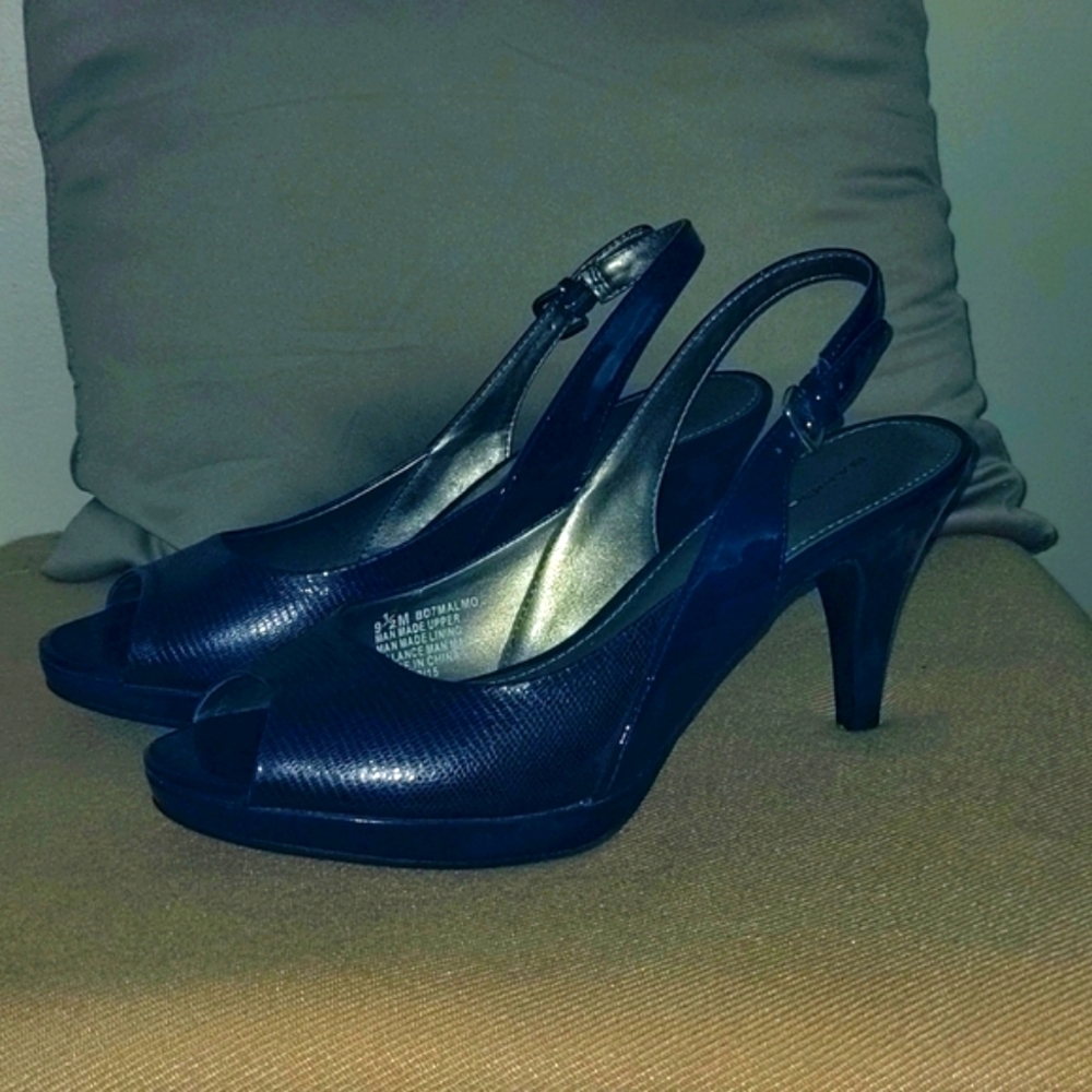 Bandolino slingback pumps